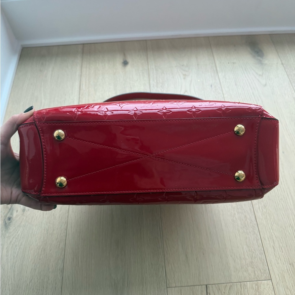 Louis Vuitton Red Patent Vernis Alma Satchel with Shoulder Strap - Picture 6 of 7